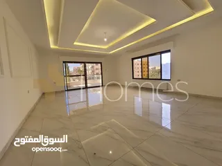  2 شقة طابق اول للبيع  في حي الصحابة بمساحة بناء 250م