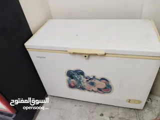  16 Hitachi refrigerator fridge is very good condition and good working