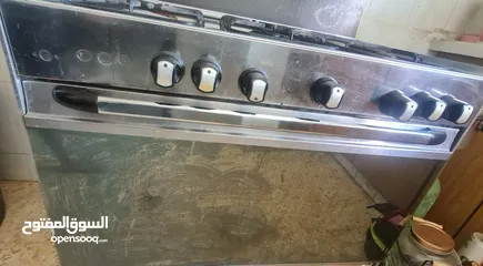  3 فرن غاز بحاله ممتازه