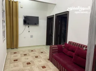  7 شقه مفروشه بصحار مطله ع البحر للايجار اليومي صحار