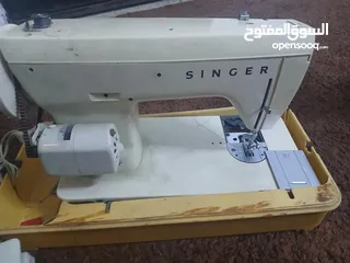  2 ماكينة خياطة سنجر منزلي