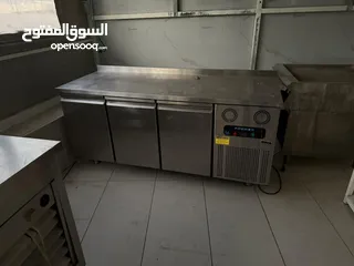  2 عدة مطعم بحالة ممتازة للبيع