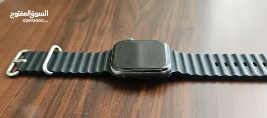  2 apple WATCH SERIES 4