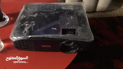  1 بروجيكتر / داتاشو