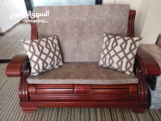  2 طقم خشب بحال ممتاز