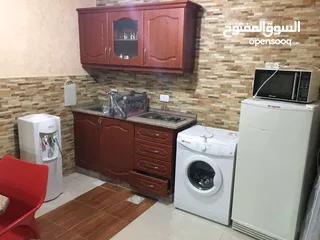  17 شاليه للبيع في البحر الميت شارع الفنادق منطقه سويمه