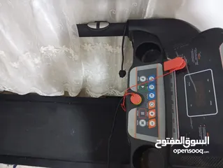  4 جهاز ركض مع مساج للبيع بحاله الوكاله