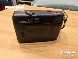  3 كاميرات قديمة للزينة فقط. ..