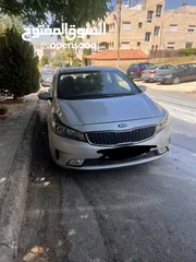  6 كيا K3 2018 صالون سيدان للبيع فل ما عدا الفتحه لون سيلفر