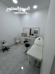  3 صالون سيدات للبيع خلو