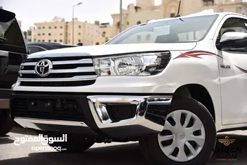  5 بك اب غمارة 2025 تويوتا هايلوكس لون ابيض مميز