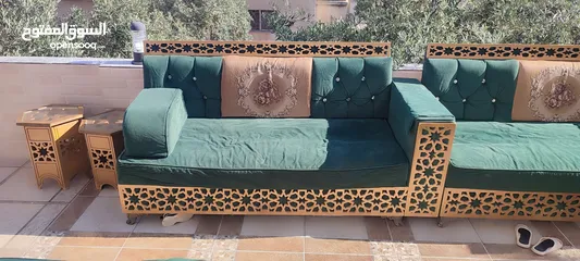  3 غرفه نوم مستعمله مع بردايه وقطعه موكيت شاقي و طقم مجلس مستعمل لون اخضر