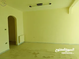  21 شقة أرضية مميزة للبيع في خلدا  - خلف الموفنبيك وقرب لاكي 210م مع حديقة وترسات 80م