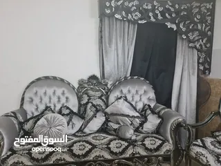  1 طقم كنب 10 أشخاص بحالة ممتازة
