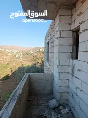  6 بيت مستقل مع قطعة ارض