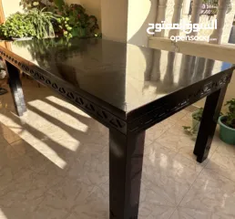  5 طاولة سفرة ثقيلة بحالة ممتارة