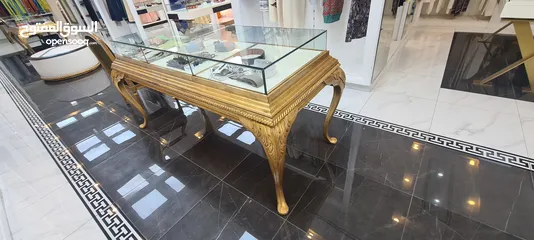  1 Moschino display table
