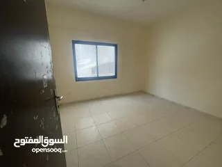  11 ابو علاء ارخص غرفتين وصالة واكبر مساحة بالمجاز3 بدون تامين للايجار السنوي اطلالة مفتوحه بالقرب من