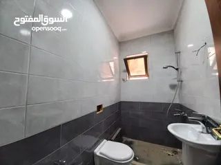  2 شقة غير مفروشة للإيجار 200م2 ( Property 19139 )-175072741