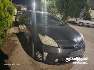  4 تويوتا بريوس 2013 للبيع بسعر مغري جدا بطارية جديدة من الشركة المركزية