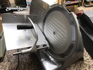  1 ماكينة تقطيع سنيورة من إنتاج شركة Swedlinghaus الإيطالية