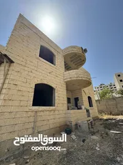  4 ورشة مكونة من طابقين مع ارض للبيع