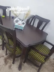  9 طاوله سفره خشب زان بالكامل 6 كراسي ضغط استعمال اشي بسيط جداً ..