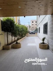  17 شقة جميلة جدا وذات موقع حيوي