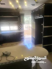  5 شقه طابق أول مشطبه للايجار في المصيون بجانب مدرسة عين منجد