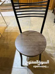  1 كراسي مطبخ. عدد 5 بحالة جيده جدا