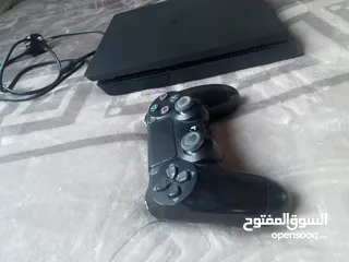  4 Playstation 4 slim 500Gb with 3 ps4 discs