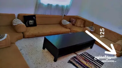  2 جلسه ارضيه تتكون من ثلاث فرشات زاويتين مع مساندهم والمراكي بحاله جيده جدا  للبيع بسعر 40دينار