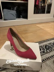  6 احذيه مستعمله مره واحده