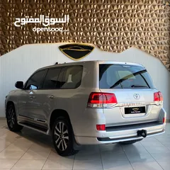  6 TOYOTA LAND CRUISER GXR GRAND TOURING V8 2019