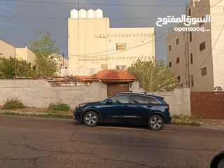  2 بيت للبيع مكون من ثلاث طوابق عمان جاوا إسكان أشكو ضاحية الكرمل