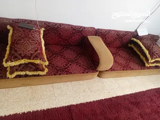  1 ديوانه للبيع بحال وكالة