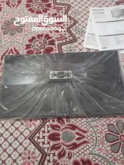  9 شاشه استعمال خفيف 32  انش شارب استعمال بسيط بحال الجديد معه ريموت وقاعده بدون الرسيفر الرسيفر فقط