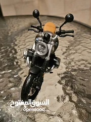  2 للبيع مجسم دراجة نارية BMW