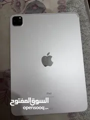  6 ايباد برو m1 2021 الجيل الثالث  الايباد في كسرين بالشاشه بس مو مأثرين ولا على اشي