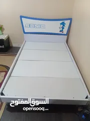  1 سرير مفرد ونص مع الفرشات