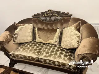  15 اثاث مستعمل بحالة الوكالة غرفة ضيوف كاملة وسفرة كاملة وخزائن نوم وتخت اطفال