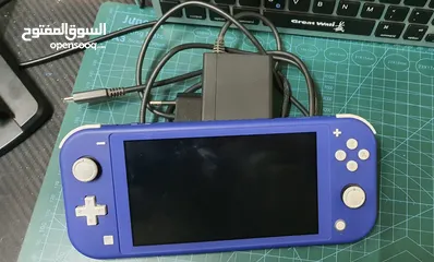  1 ننتيندو سويتش لايت مستعمل مثل الجديد Nintendo switch lite used like new