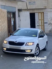  1 سكودا أكتافها