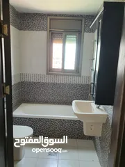  8 شقه للايجار