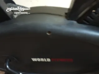  6 جهاز كروس و بسكليت رياضي بنفس الوقت امريكي شركة World Fitness النوع المستخدم الاندية الرياضية