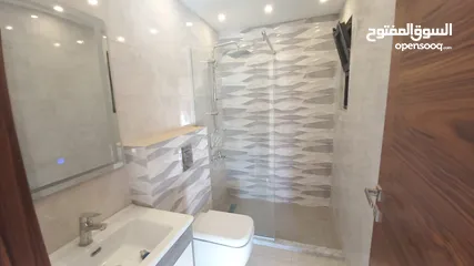  3 دوبلكس مميز مع ورف للبيع في ام اذينة  ( Property 40850 )-174973119