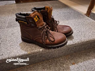  4 قفل دراجة ألماني  على البصمه و حذاء caterpillar الأصلي