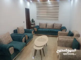  1 شقة للبيع موقعها وسطي بين شارع البتراء وشارع حوارة للاستثمار
