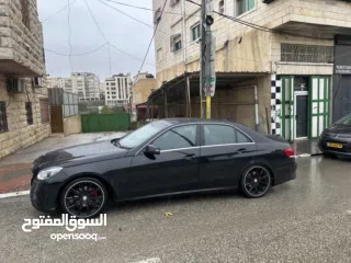  3 مرسيدس E200
