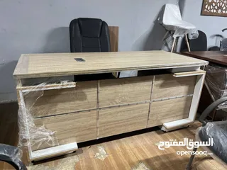  4 تصاميم المكاتب العصرية خشب لامينت الأصلي المستورد تفصيل مميز بأحدث الأشكال